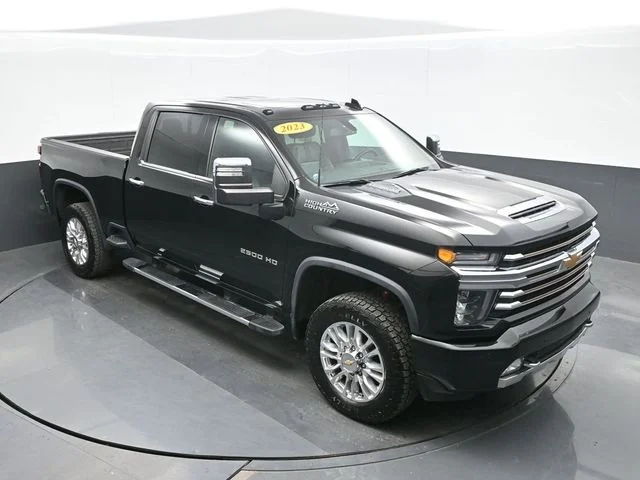 Used 2023 Black Chevrolet High Country image 14