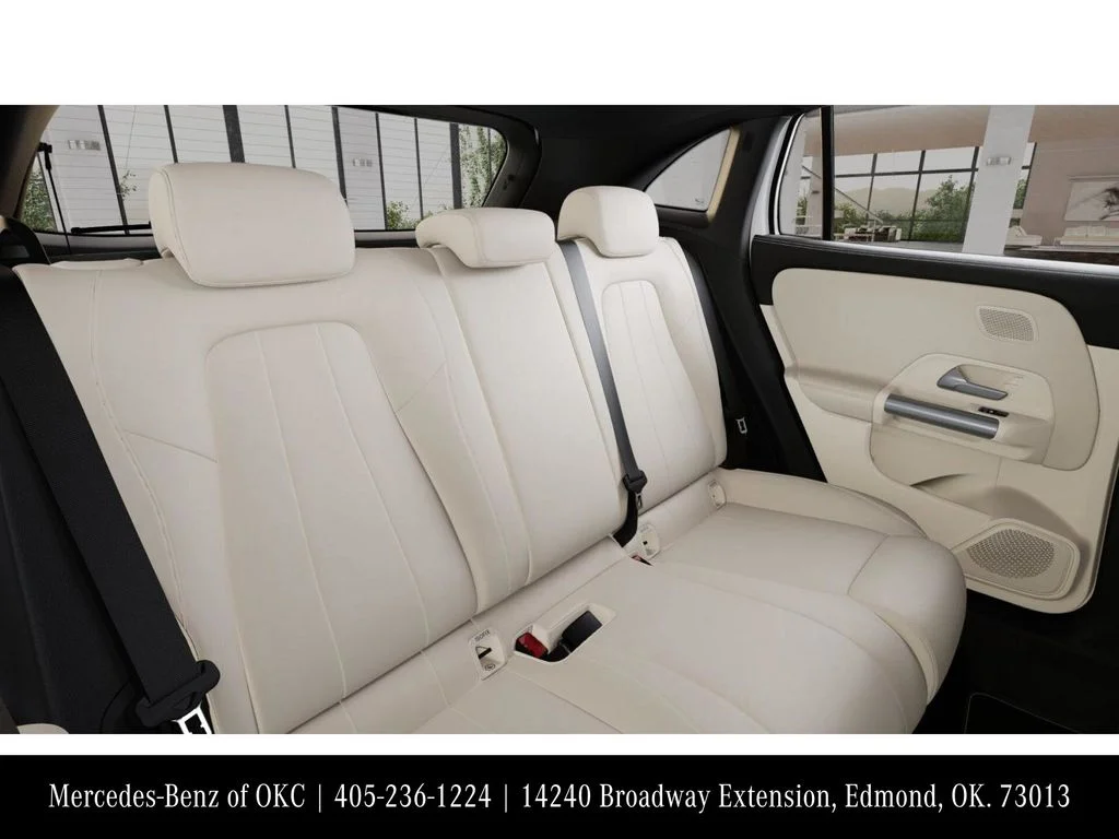 New 2026 White Mercedes-Benz GLA 250 image 5
