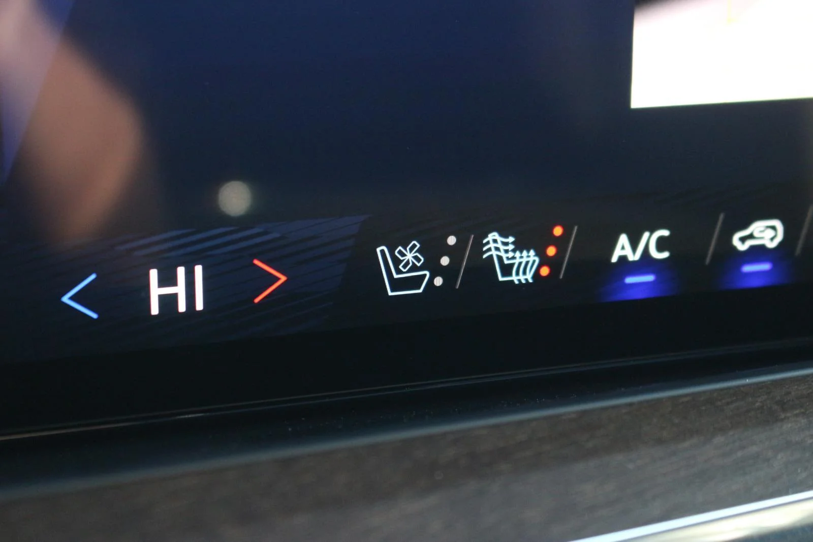 Used 2025 Dark Ash Metallic Chevrolet High Country image 30