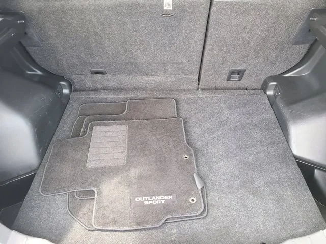 Used 2024 Silver Mitsubishi S image 5
