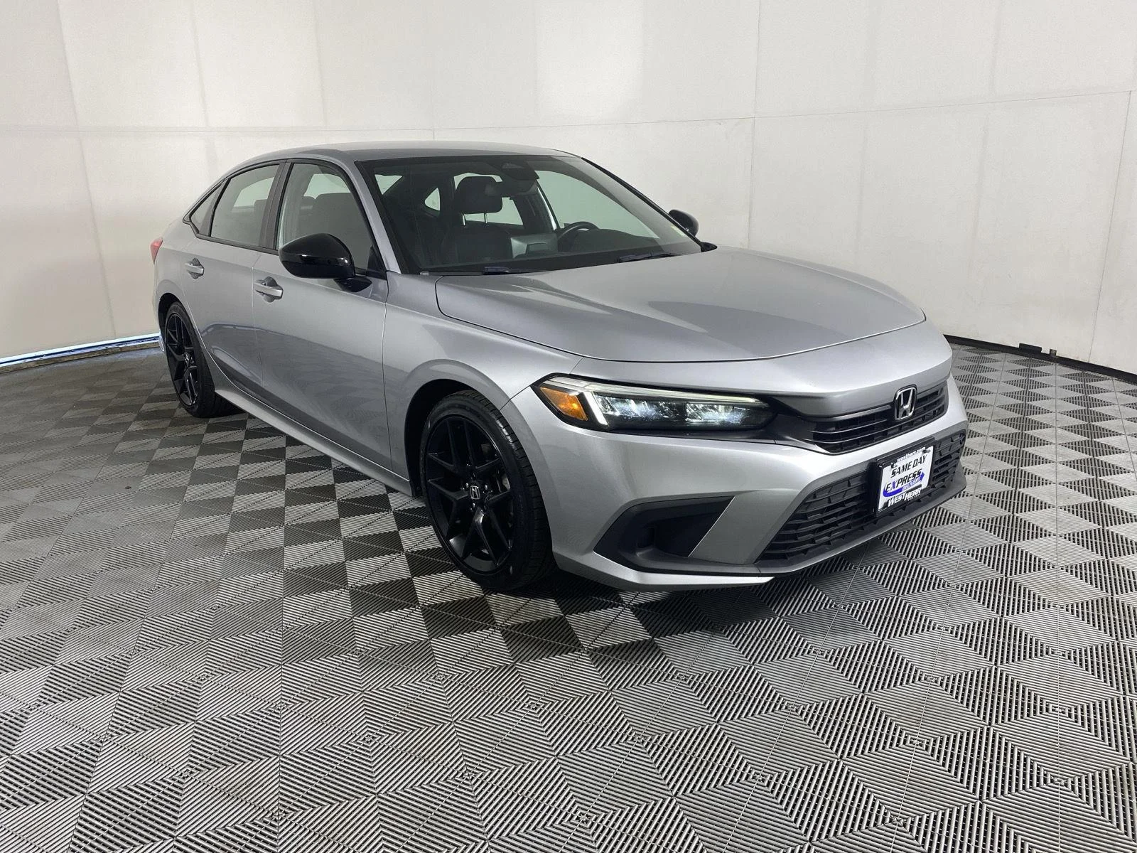 Used 2024 Lunar Silver Metallic Honda Sport image 10