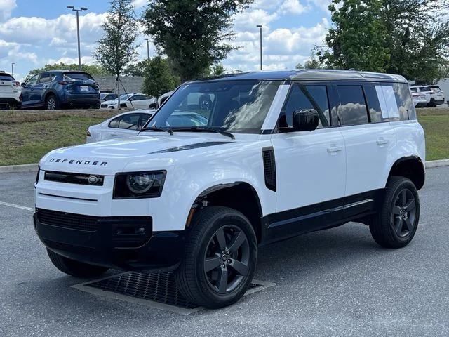 2025 Land Rover Defender 110 X-Dynamic SE P500's photo