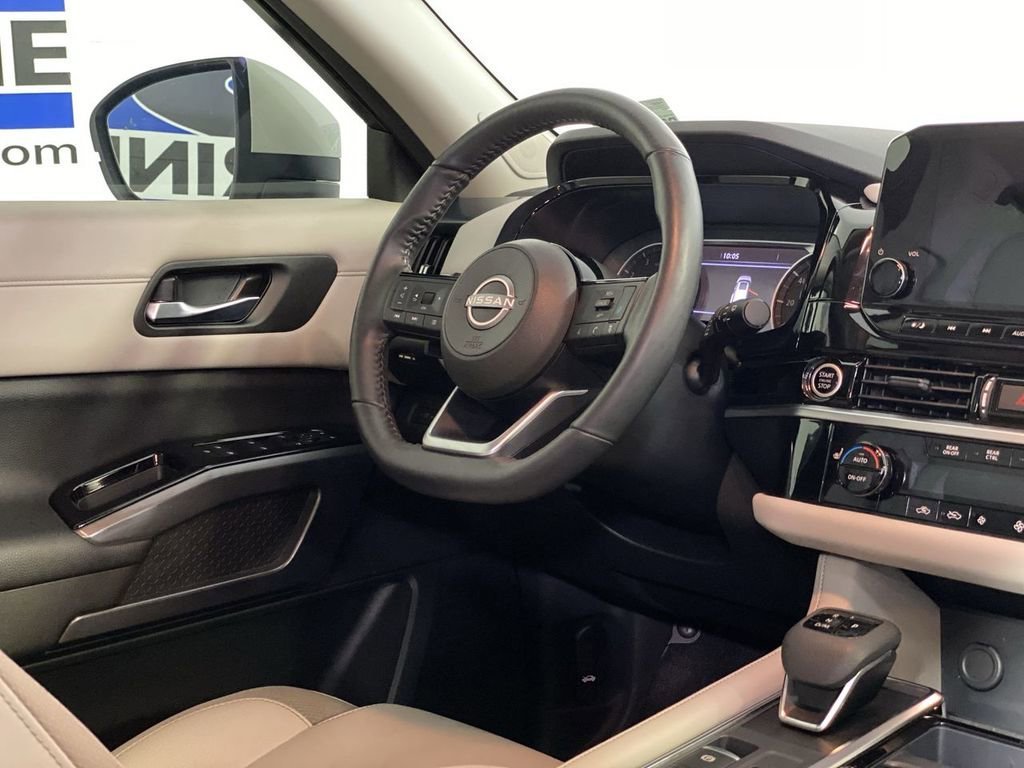 Used 2024 White Nissan SL image 14