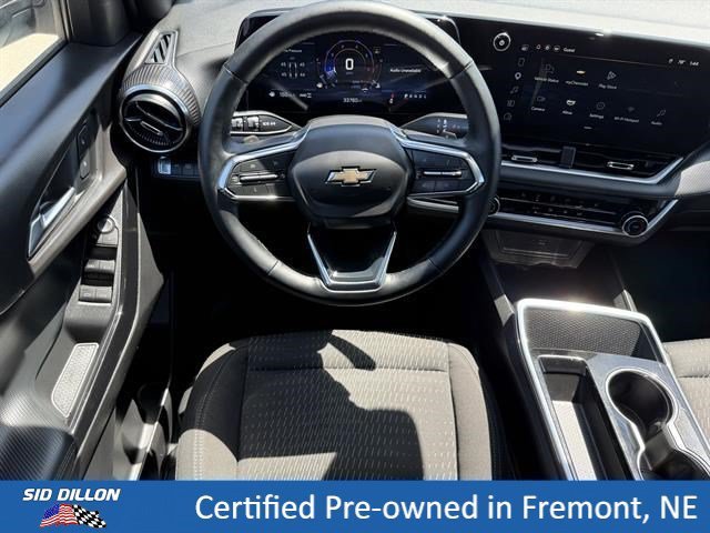 Used 2025 Summit White Chevrolet AWD LT image 5