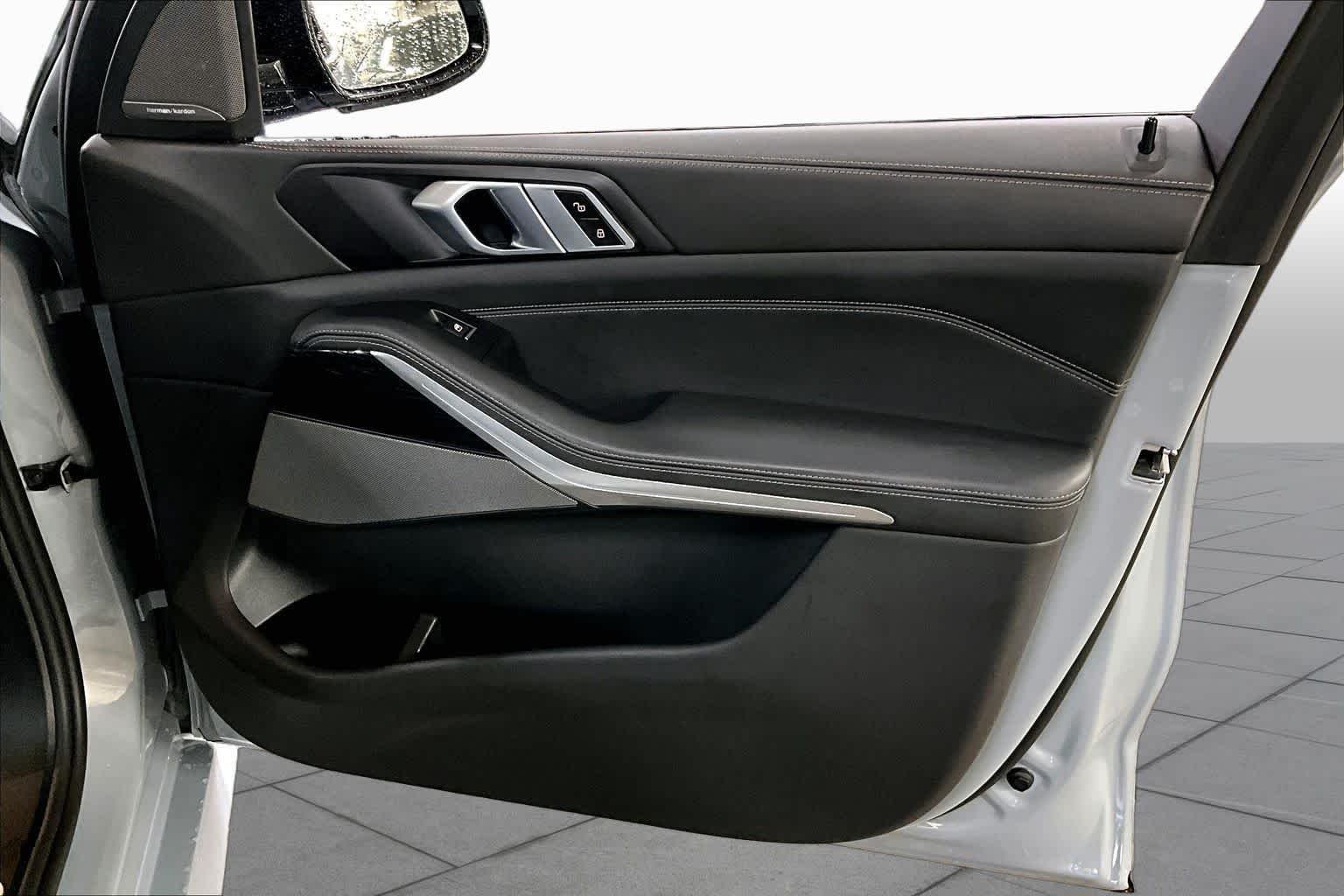 Used 2024 Brooklyn Grey Metallic BMW xDrive40i image 22