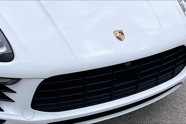 Used 2018 White Porsche  image 26