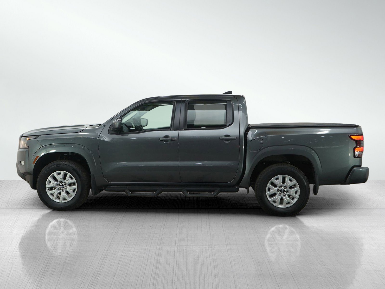 Used 2023 Nissan Frontier SV with VIN 1N6ED1EKXPN655898 for sale in Burnsville, Minnesota