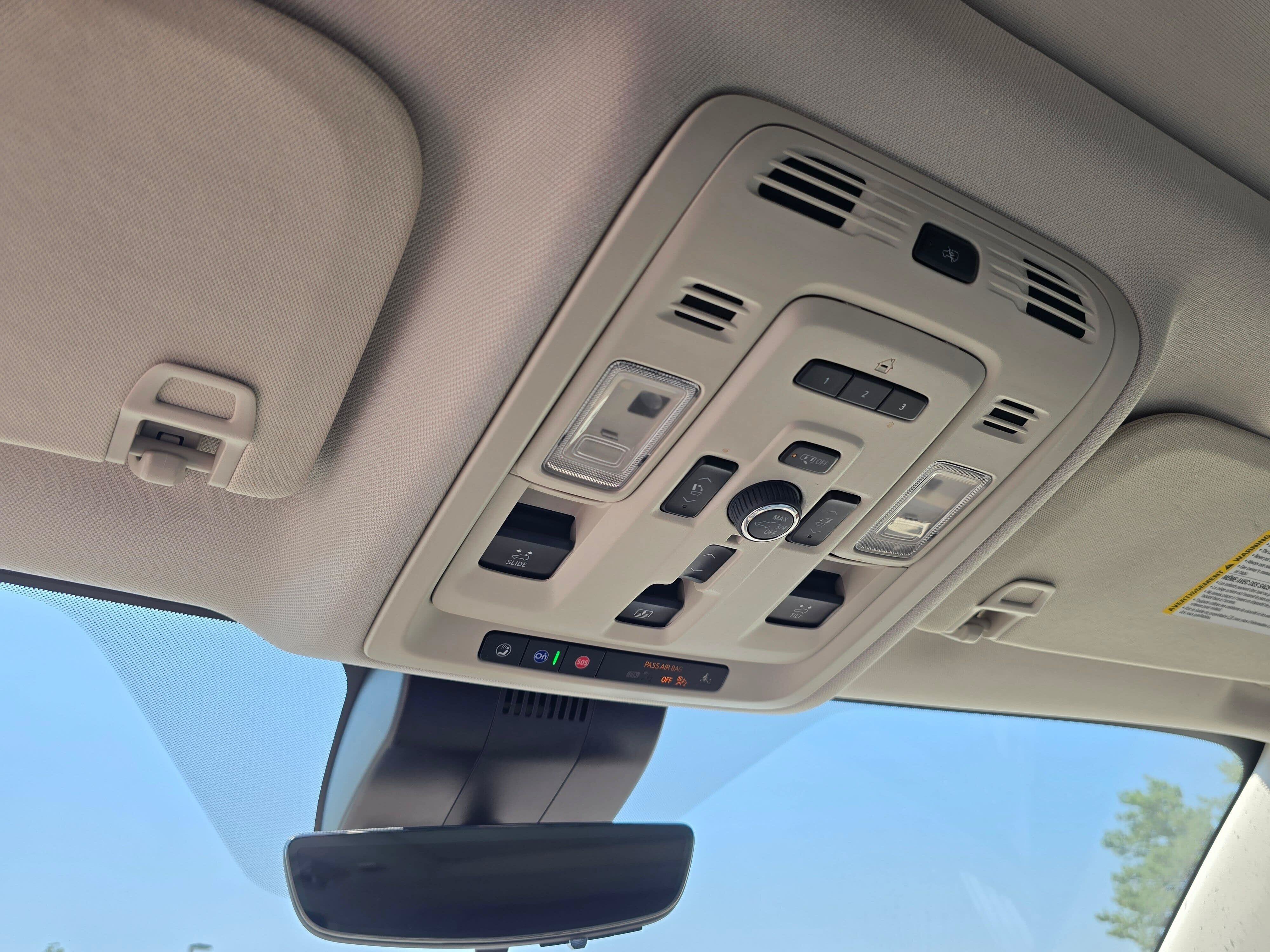Used 2024 White Frost Tricoat GMC Denali image 26