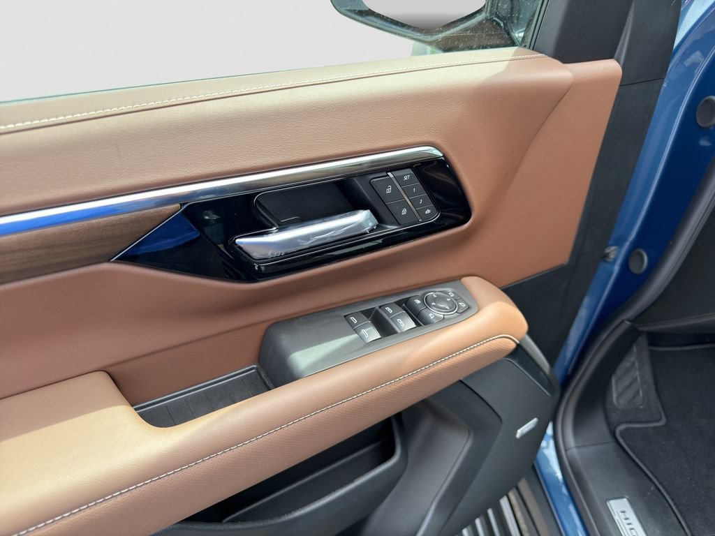 2026 Chevrolet Suburban High Country - Photo 23