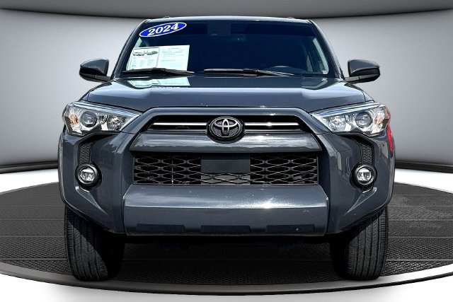 Used 2024  Toyota SR5 image 2