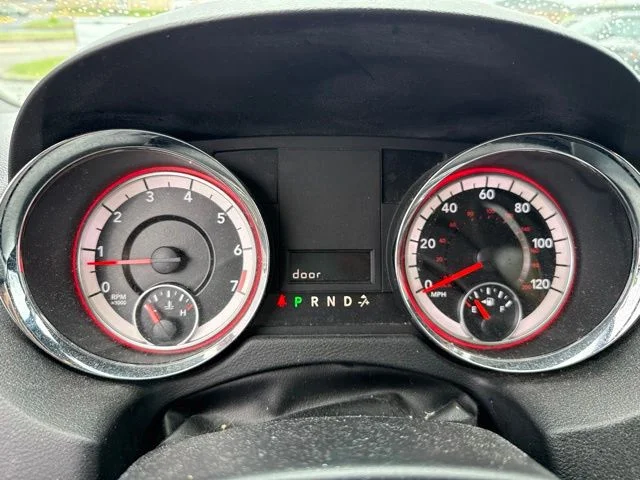Used 2018 Gray Dodge SXT image 18