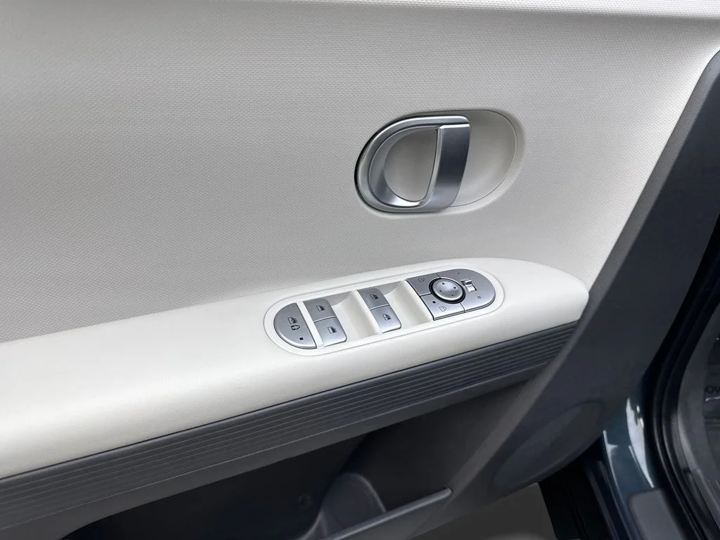 Used 2024 Green Hyundai SEL image 32