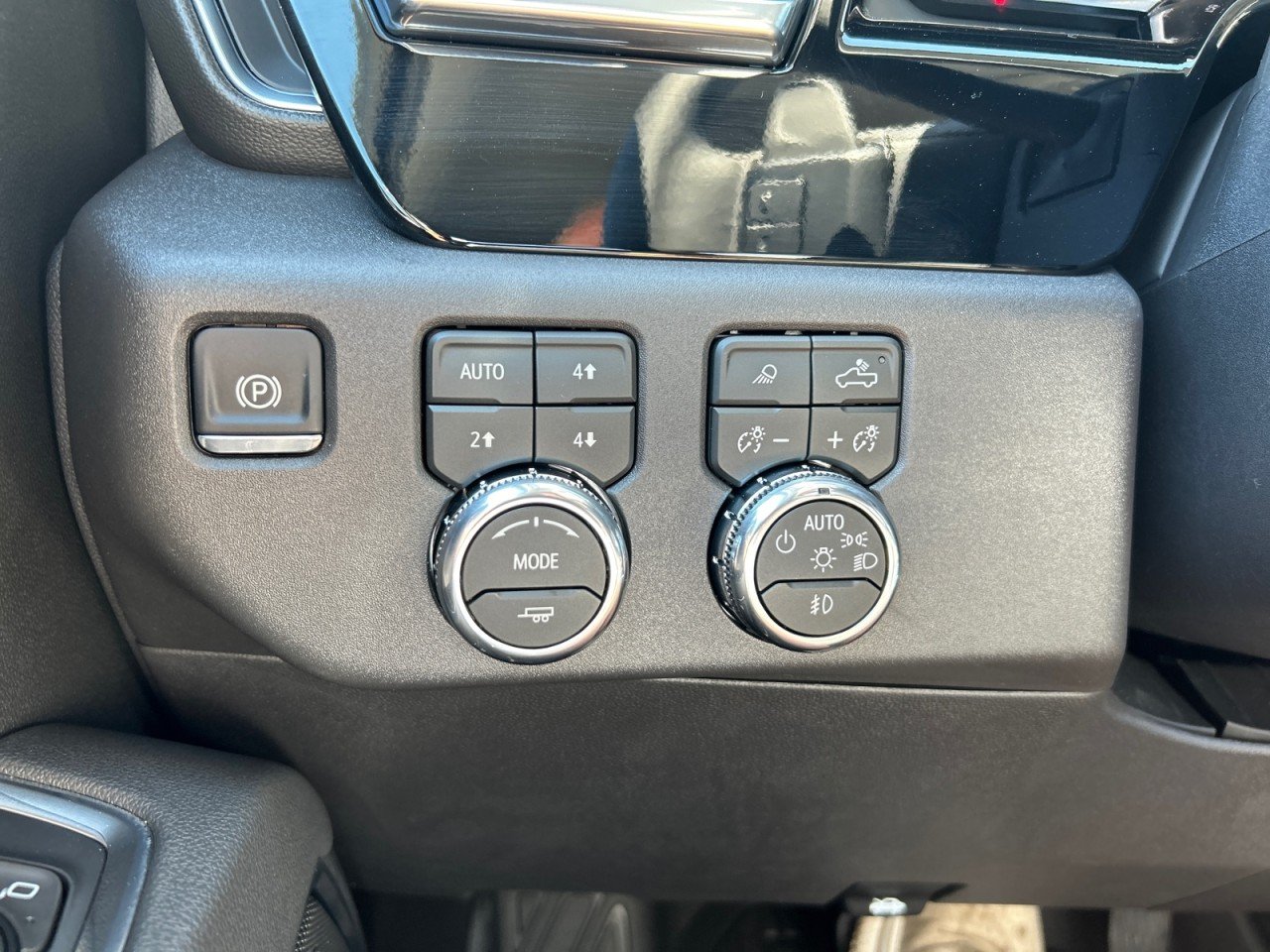 New 2026 Sterling Metallic GMC SLT image 14