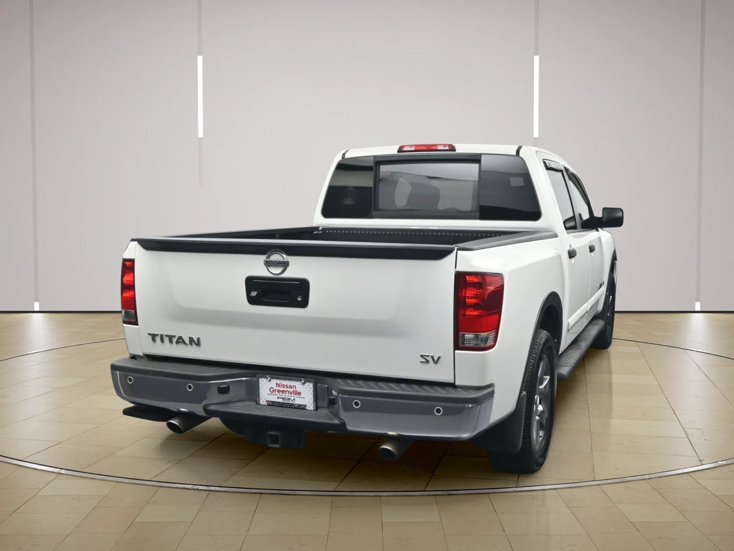 Used 2015 Glacier White Nissan SV image 7