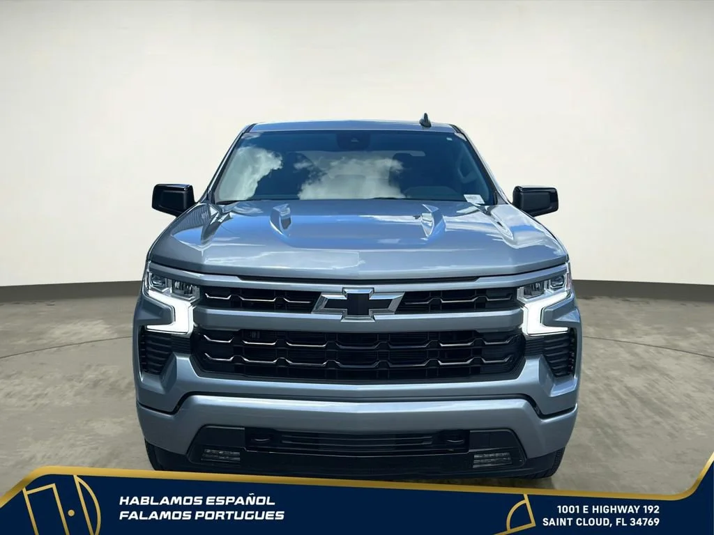 Used 2025 Sterling Gray Metallic Chevrolet RST image 9