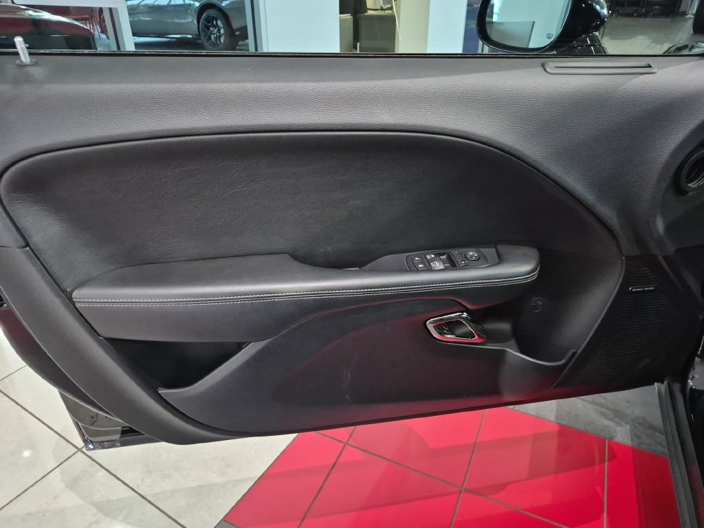 Used 2015 Black Dodge SRT Hellcat image 10