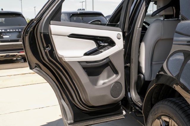 New 2026 Santorini Black Land Rover S image 50