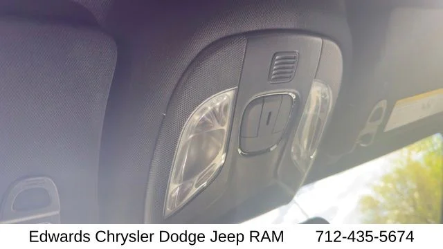 New 2026 White Jeep Latitude image 29