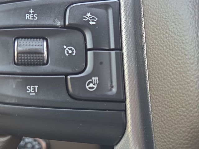 Used 2023 White Frost GMC Denali image 17