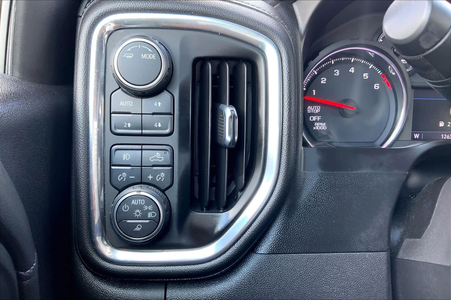 Used 2020 Shadow Gray Metallic Chevrolet LT Trail Boss image 32