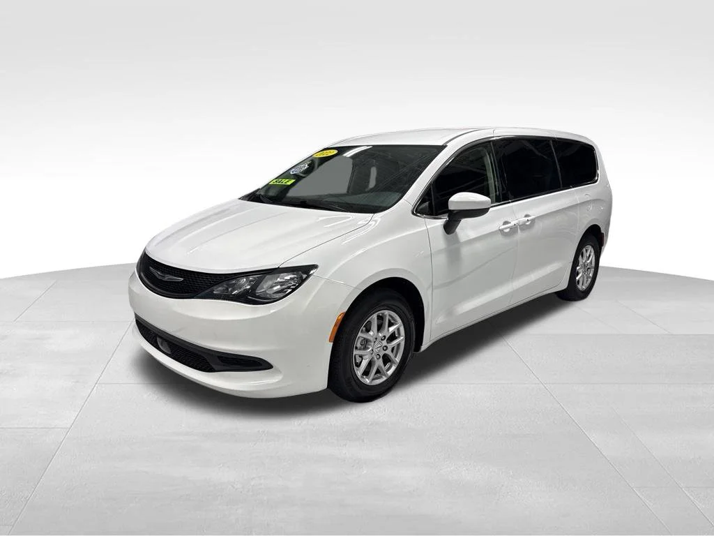 Used 2022 White Chrysler LX image 2