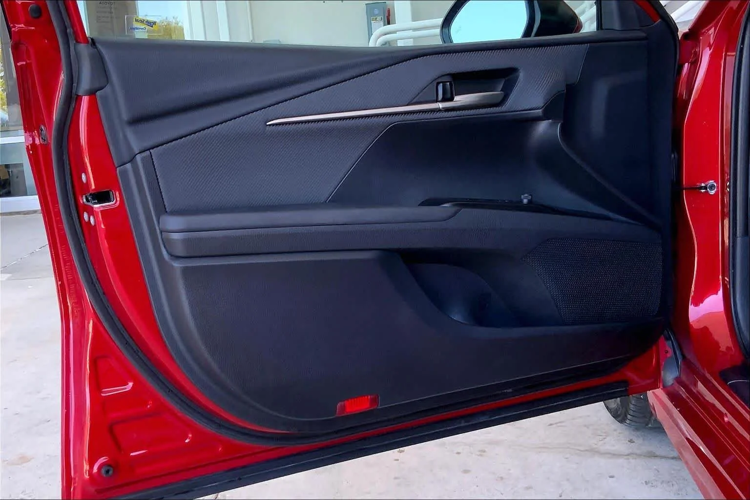 2025 Toyota Camry SE - Photo 22