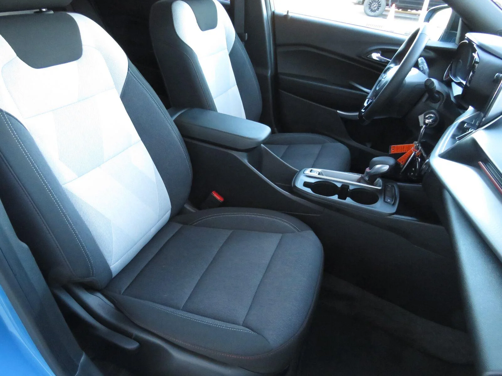 Used 2025 Marina Blue Metallic Chevrolet 1RS image 27