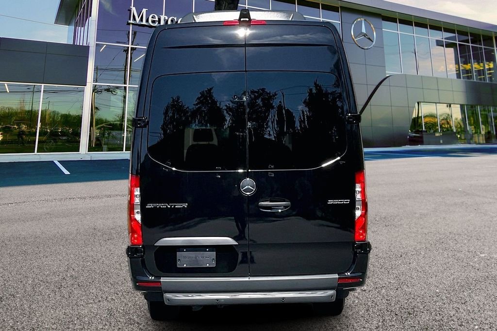 New 2026 Obsidian Black Metallic Mercedes-Benz Cargo 170 WB image 4