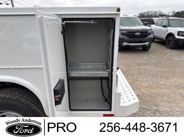 New 2026 Oxford White Ford XL image 12