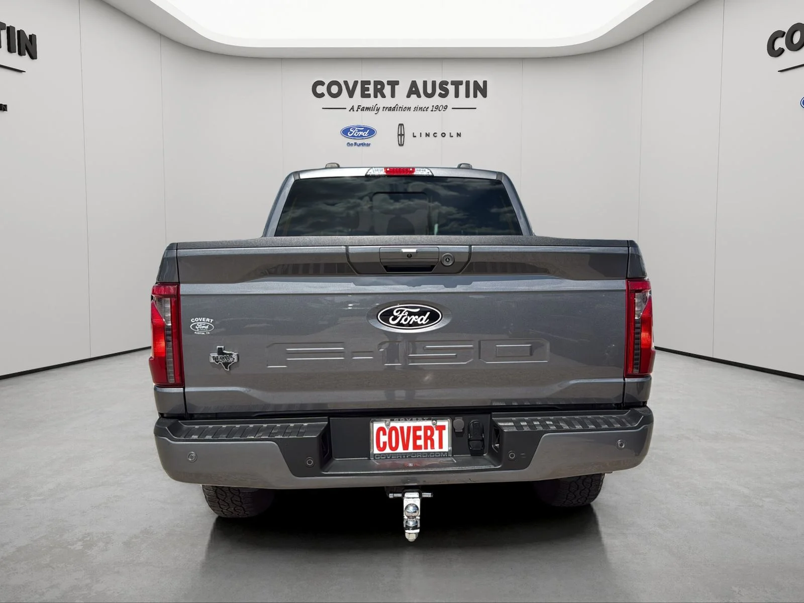 Used 2024 Gray Ford XLT image 4