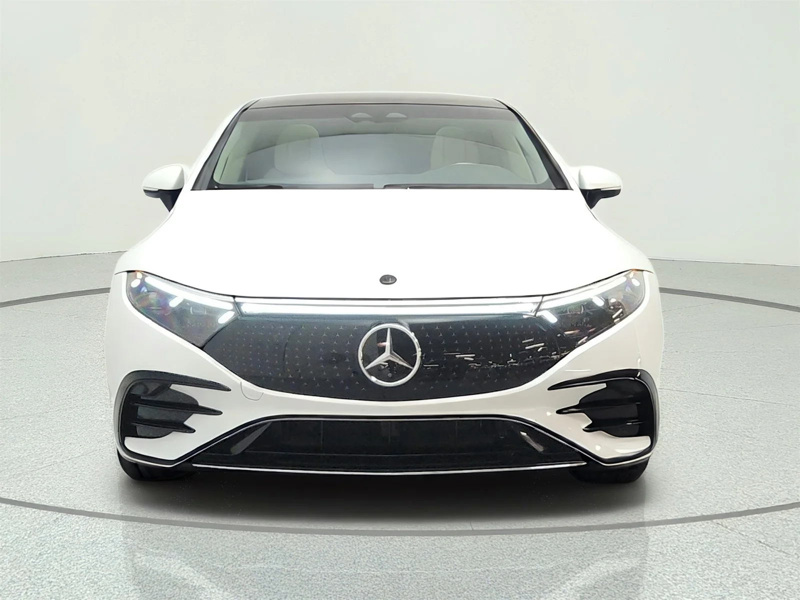 Certified Used 2024 MANUFAKTUR Moonlight White Metallic Mercedes-Benz EQS 450 4MATIC® Sedan image 2