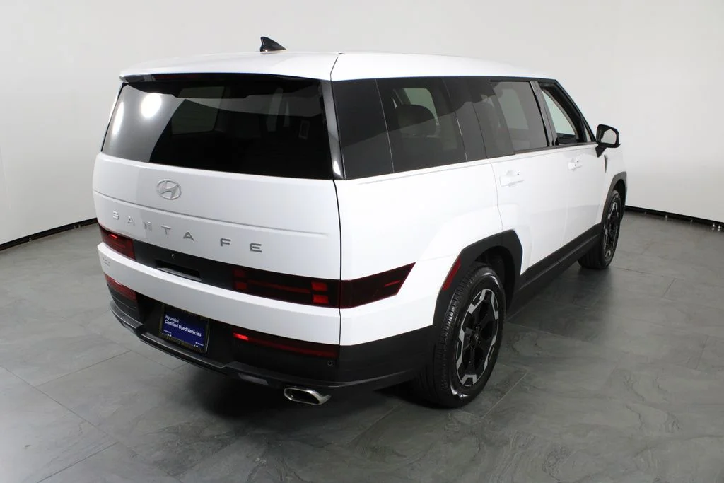 Used 2026 White Hyundai SE image 17