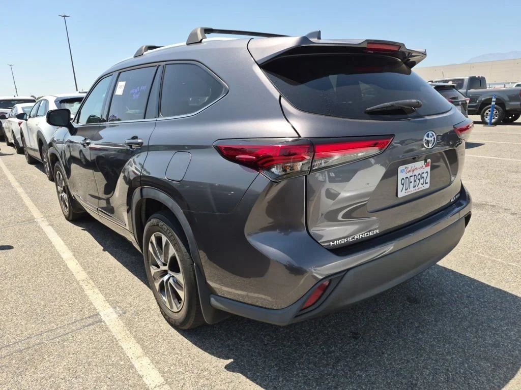 Certified Used 2022 Gray Toyota XLE image 3