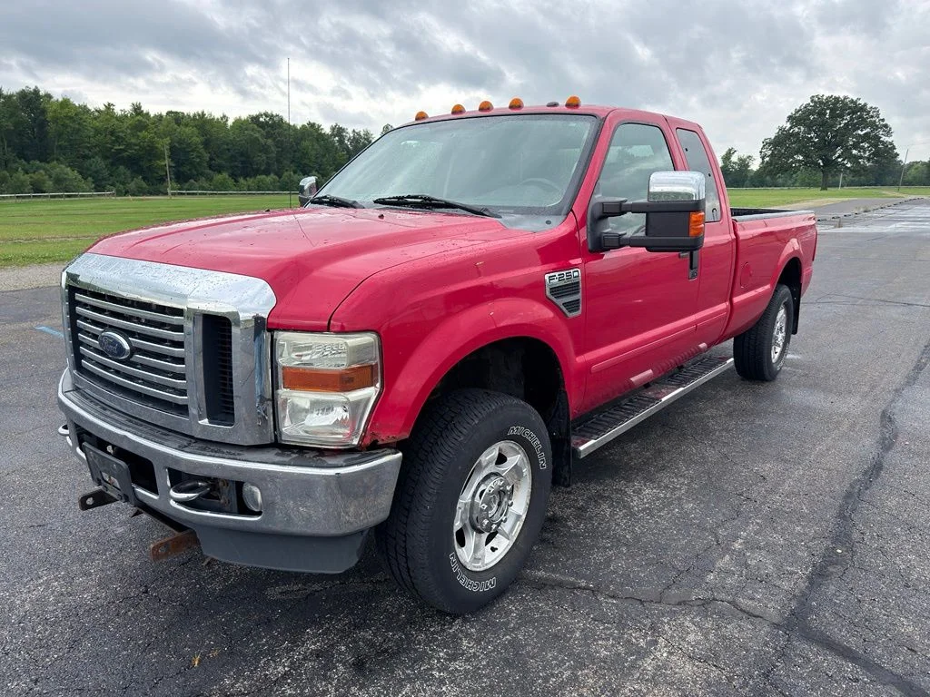 Used 2010  Ford XL image 17