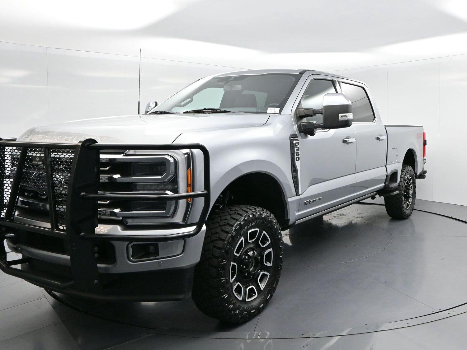 Used 2023 Iconic Silver Metallic Ford XL image 3