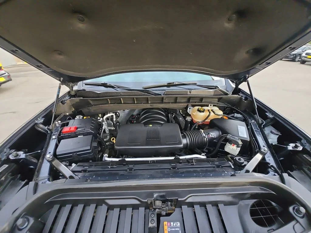 Used 2021 DARK SKY METALLIC GMC AT4 image 24