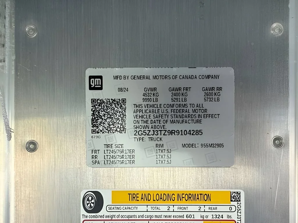 Used 2024 Oyster White BrightDrop EJY image 26