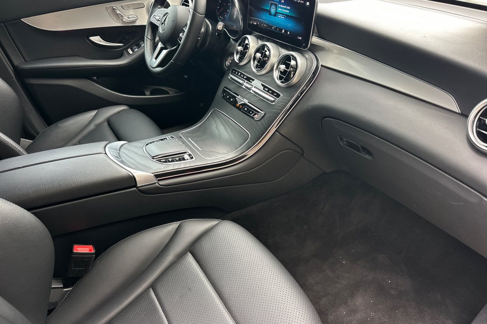 Used 2022 Black Mercedes-Benz GLC 300 image 15