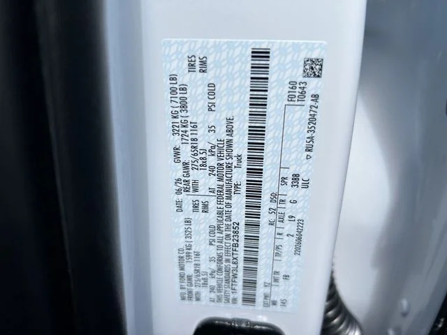New 2026 Oxford White Ford XLT image 28