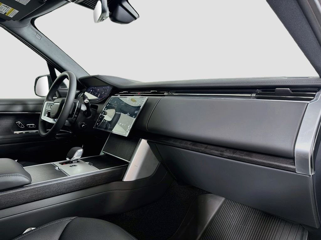 New 2026 Carpathian Grey Land Rover SE 7 Seats image 31