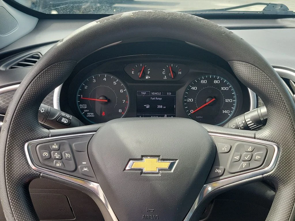 Used 2024 Gray Chevrolet LT image 28