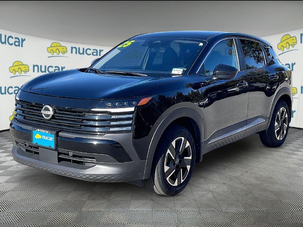 Used 2025 Super Black Nissan SV image 3