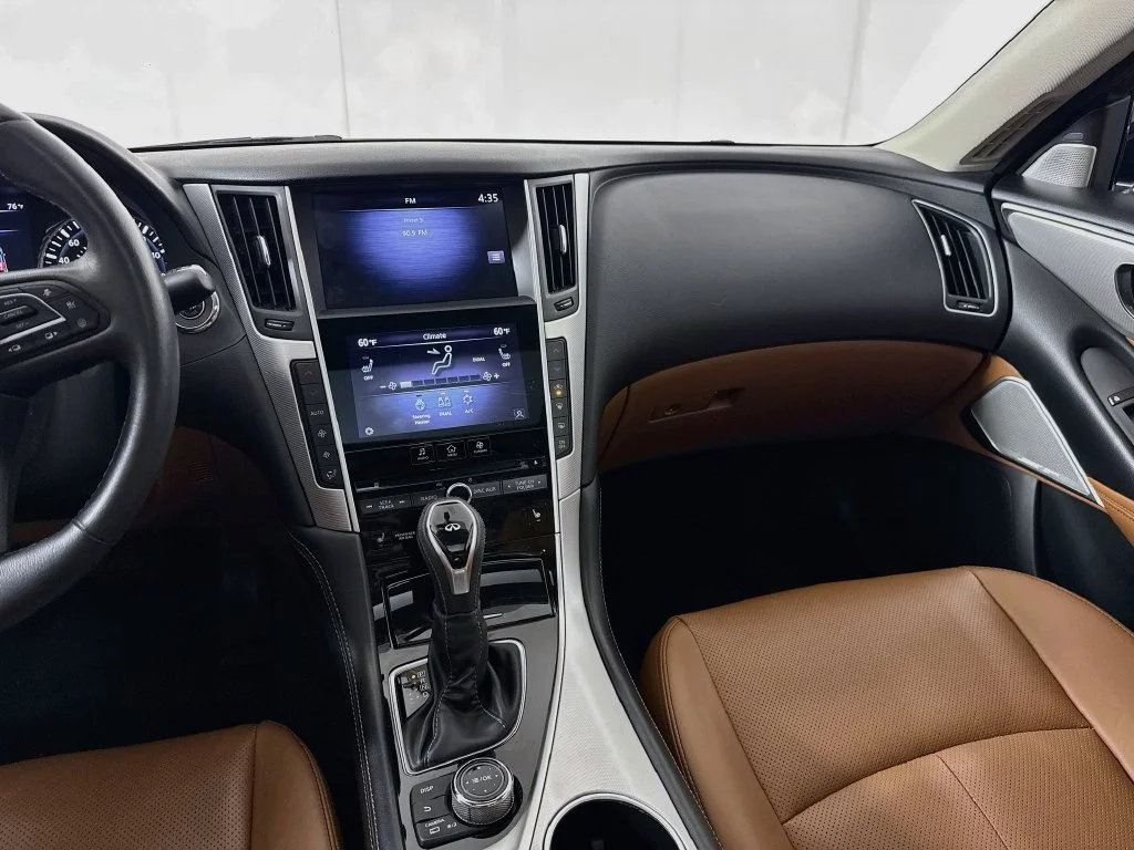 Certified Used 2023 Gray INFINITI LUXE image 31