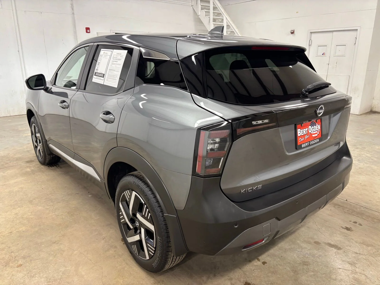 Used 2025 Gray Nissan SV image 5