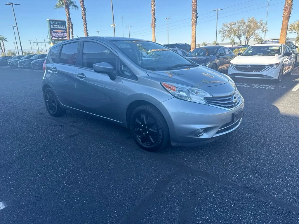 Used 2015 Gray Nissan S Plus image 5
