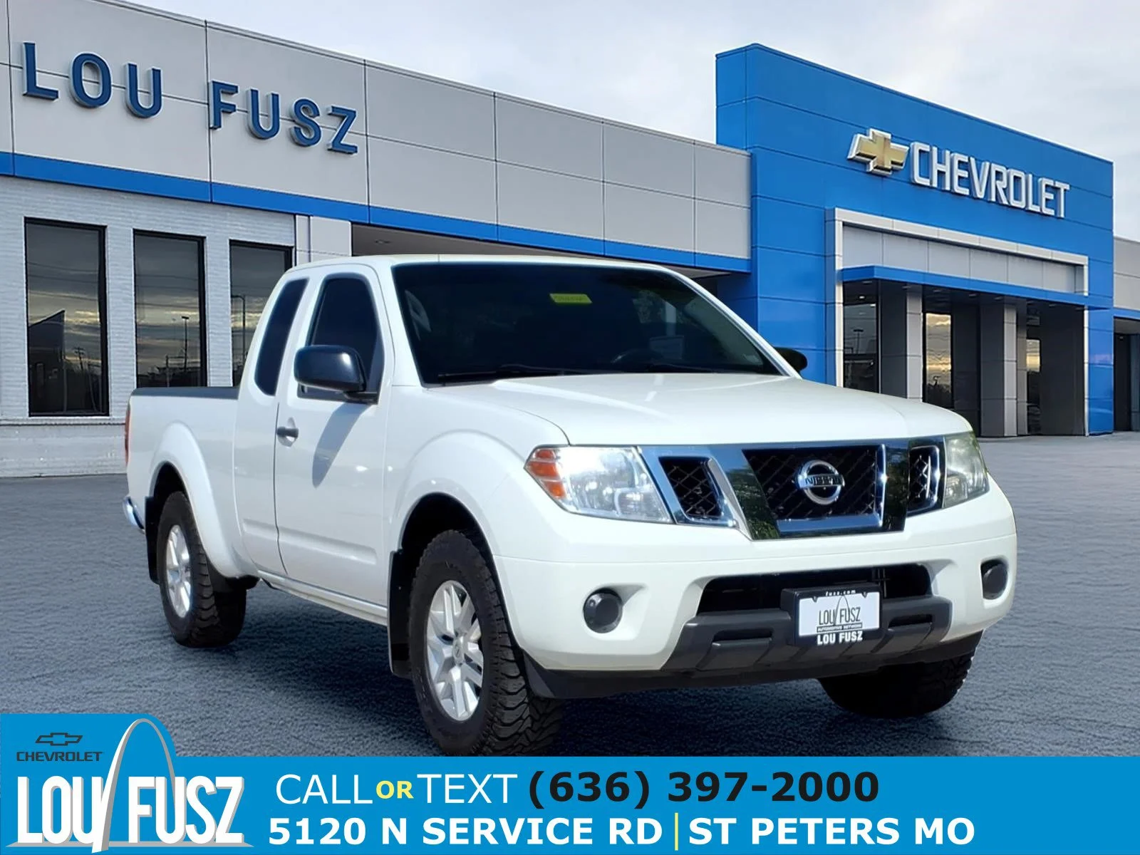 Used 2019 Glacier White Nissan SV image 1