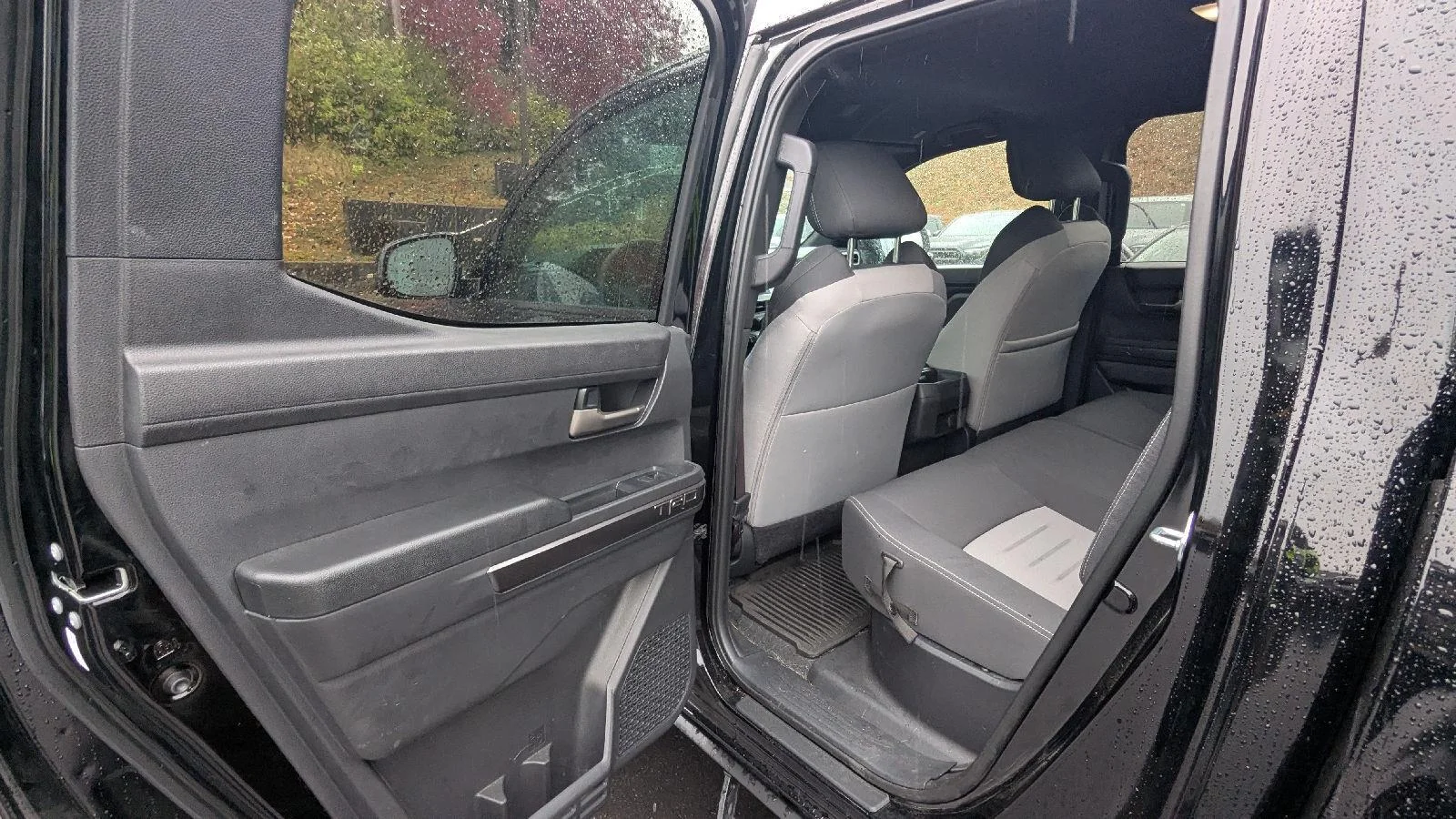 Used 2025  TOYOTA SR5 image 9