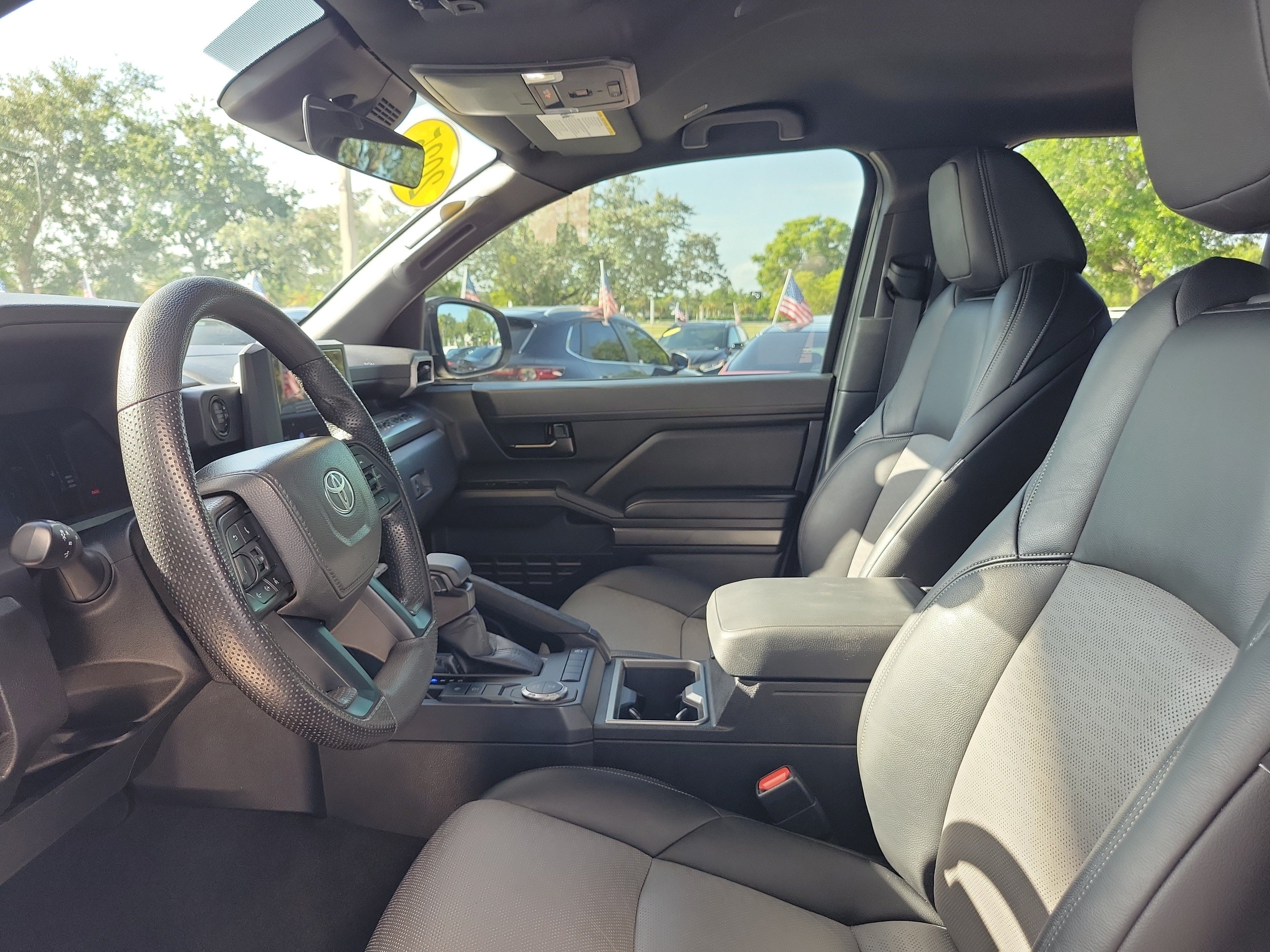 Used 2025 Underground Toyota SR5 image 23