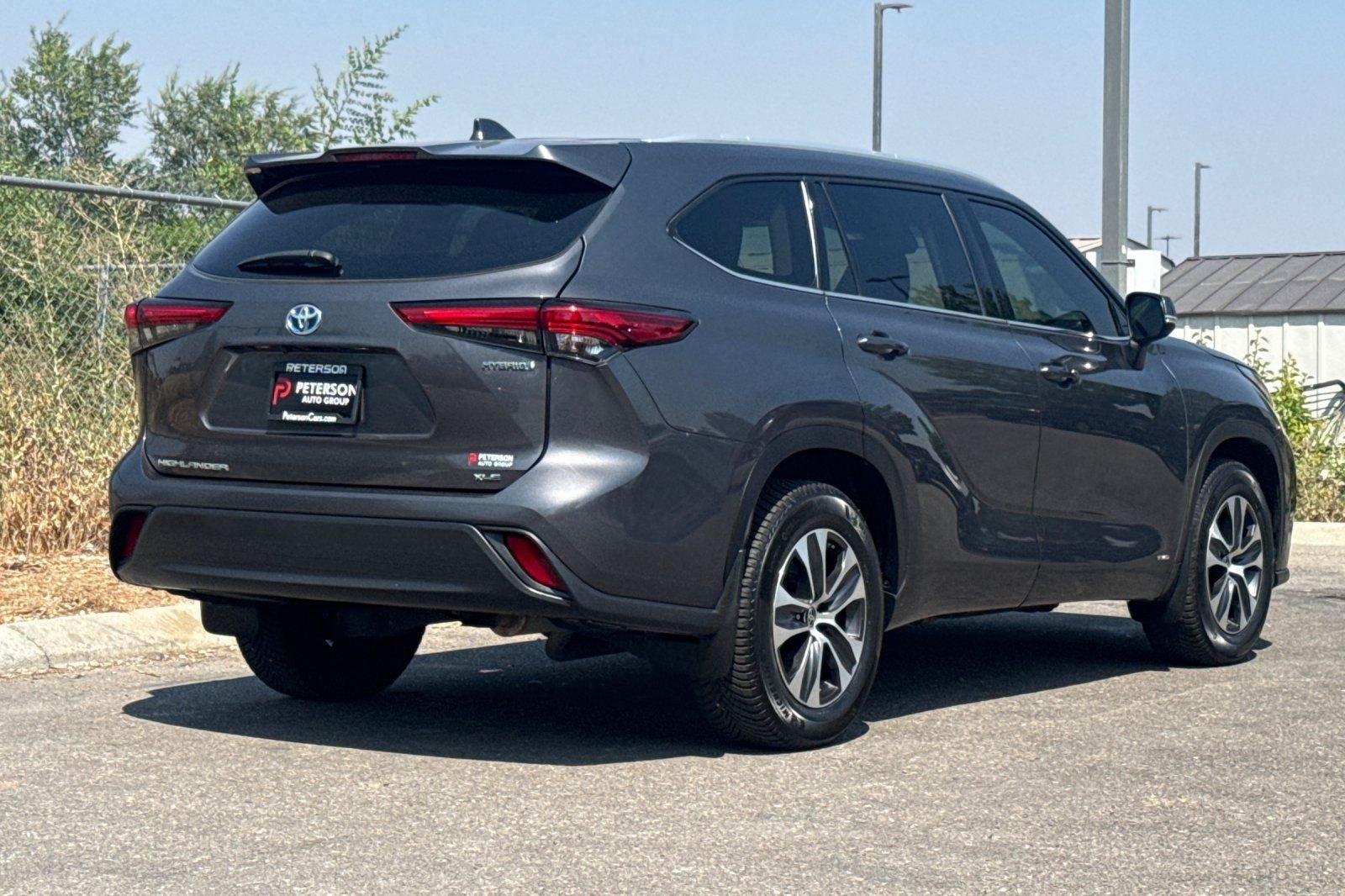 Used 2022 Gray Toyota XLE image 4