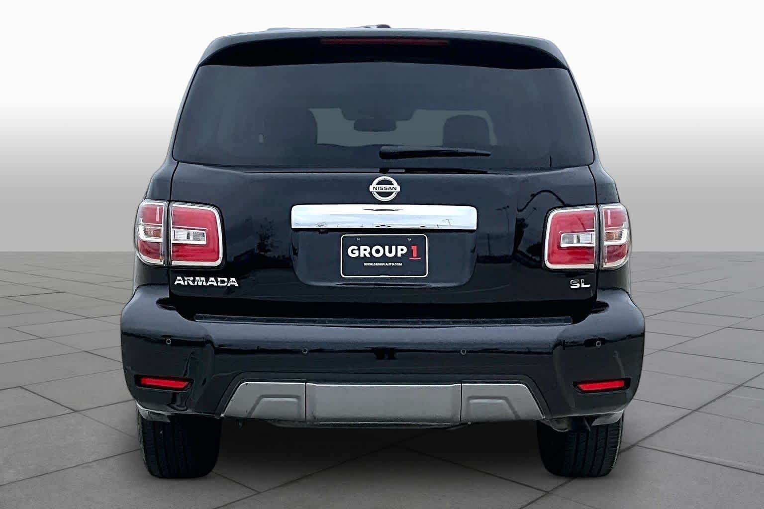Used 2020 Super Black Nissan SL image 4